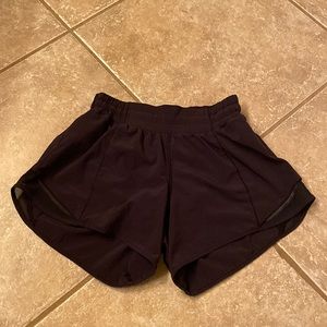 BLACK LULULEMON SIZE 4 TALL INCH 4 SHORTS!!